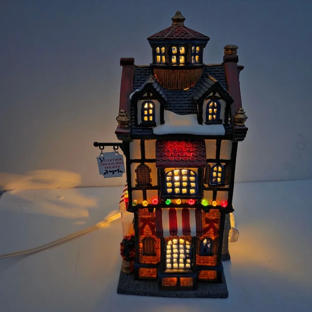 Lemax Yuletide Treasures Shoppe Shop Christmas Village Lit Members Club Box Read